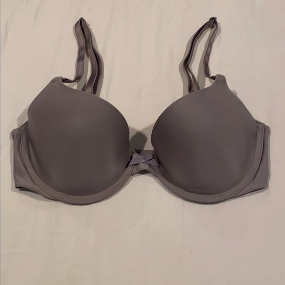 VICTORIA’S SECRET BRA!